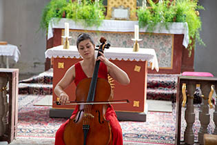 Participants concert in the church St. Martin: Pauline Stephan, violoncello