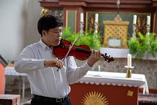 Participants concert in the church St. Martin: Jin Hyoung Park, violin